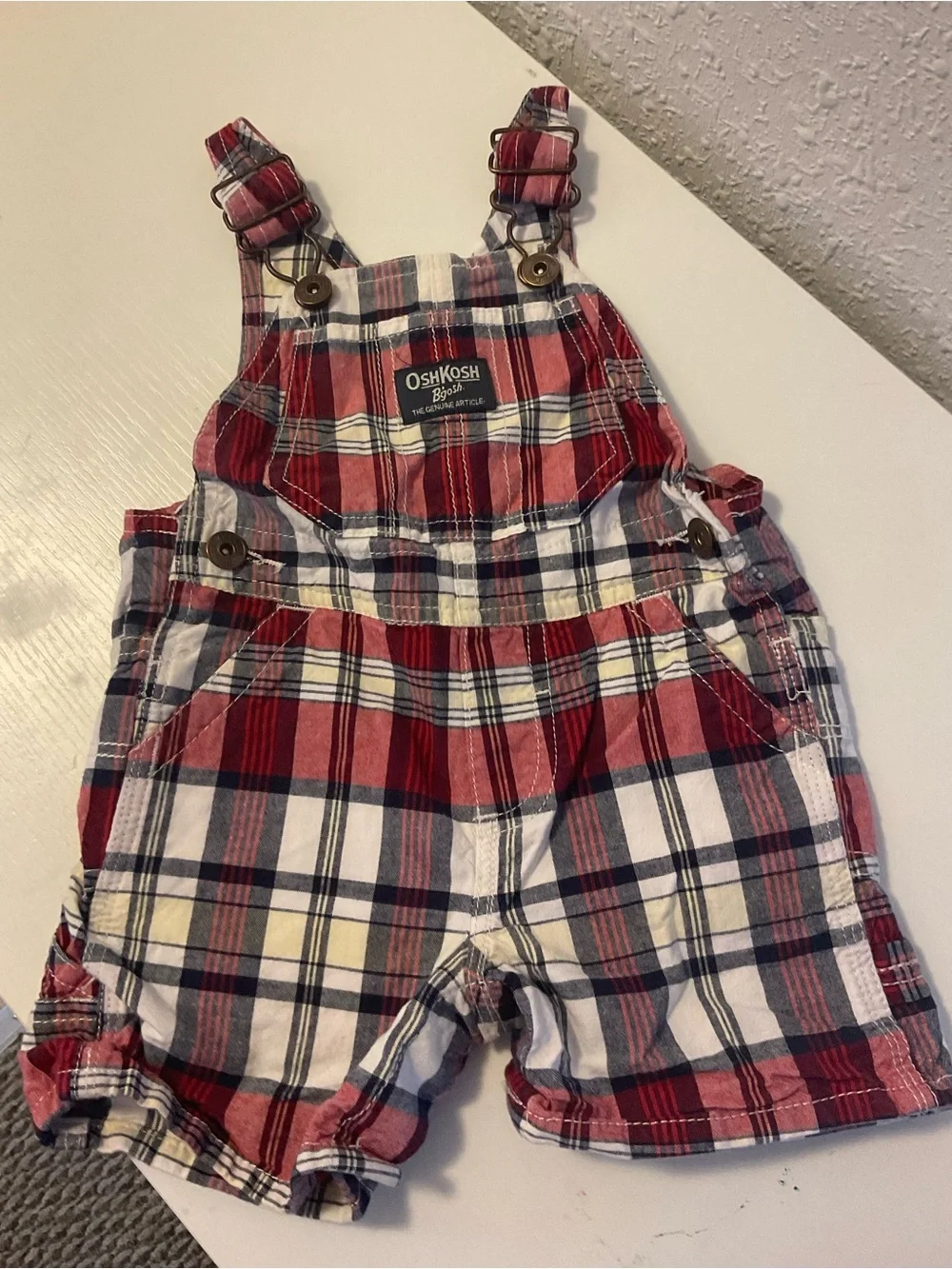 osh Kosh bgosh plaid vestbak  short overalls 9 M